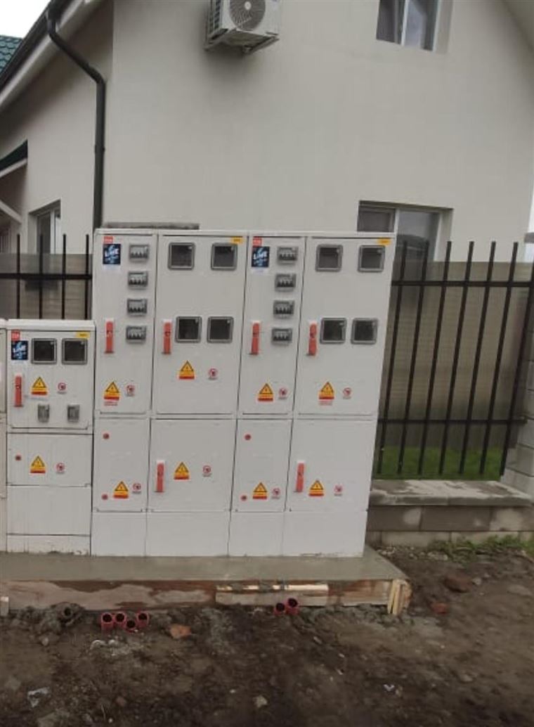 Tablouri electrice multiple pentru un complex rezidențial